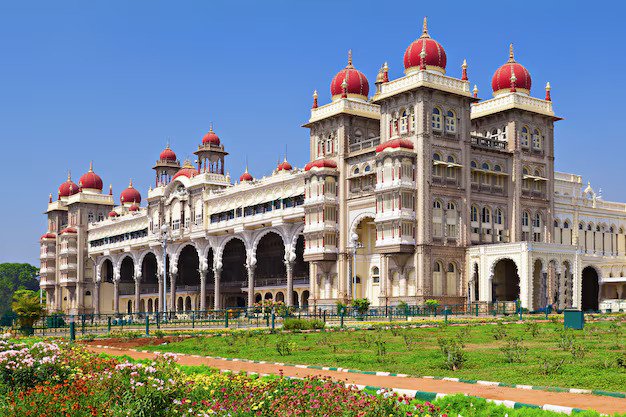 mysore-palace_78361-1010